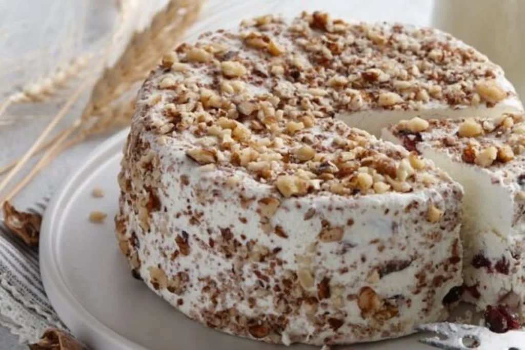 Red velvet cake with hazelnuts